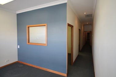 1/13 Bowen Street Toowoomba QLD 4350 - Image 3