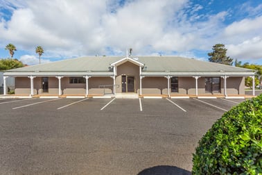 18 Hanna Court Kearneys Spring QLD 4350 - Image 1