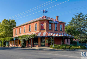 8 Albert Road Beechworth VIC 3747 - Image 2