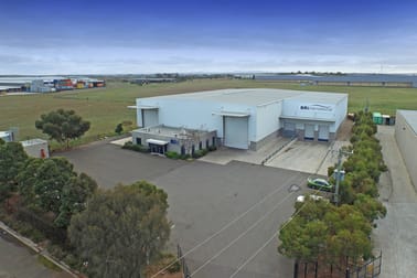 Click to view all images 2/80-100 Fulton Drive Brimbank Gardens VIC 3030 - Image 3