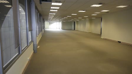 Lvl 4 Suit/3 Bowen Crescent South Melbourne VIC 3205 - Image 1