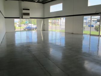 8/90 Aumuller Street Portsmith QLD 4870 - Image 2