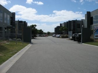 28 Keysborough Close Keysborough VIC 3173 - Image 2
