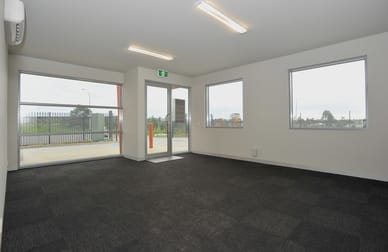 1/14 Capital Place Carrum Downs VIC 3201 - Image 3