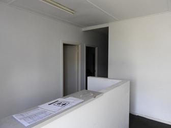 33 Taunton Drive Cheltenham VIC 3192 - Image 2