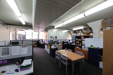 Click to view all images 12 Bridge Road Eltham VIC 3095 - Image 2