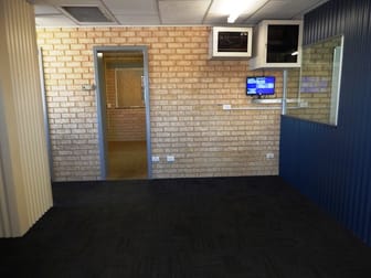 4 Riversdale Road Welshpool WA 6106 - Image 2