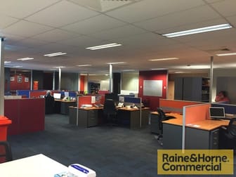 T2B/88 Lincoln Street Oxley QLD 4075 - Image 2