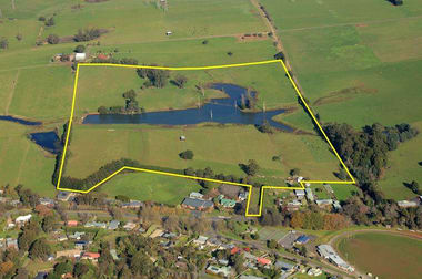 13 Old Sale Road Buln Buln VIC 3821 - Image 1