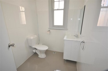 71a  Macquarie Street Parramatta NSW 2150 - Image 2