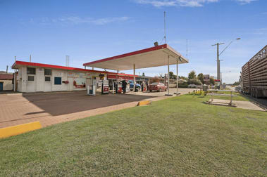295 Murray Street Finley NSW 2713 - Image 2