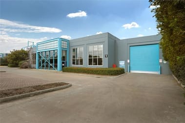 1/124-136  Fairbank Road Clayton VIC 3168 - Image 1