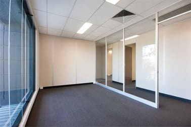 8 Prohasky Street Port Melbourne VIC 3207 - Image 2