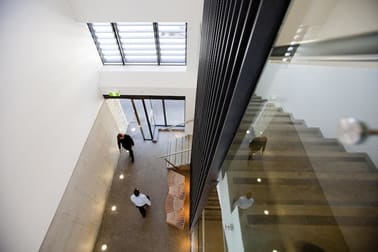Room 4, 28 Crown Street Surry Hills NSW 2010 - Image 3
