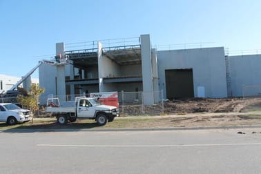 Unit 2/Lot 20 Southeast Boulevard Pakenham VIC 3810 - Image 1