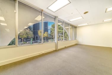 3 Bowen Crescent Melbourne VIC 3000 - Image 2