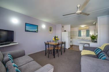 Click to view all images 215 Nebo Road Mackay QLD 4740 - Image 2