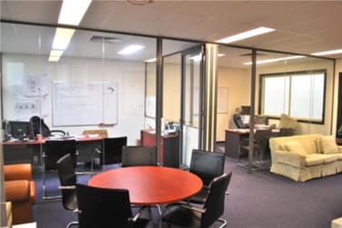 6/25 Howleys Road Notting Hill VIC 3168 - Image 2