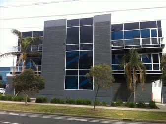 1/320 Lorimer Street Port Melbourne VIC 3207 - Image 1