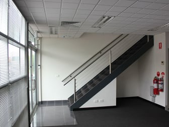 7/3 Westside Avenue Port Melbourne VIC 3207 - Image 2