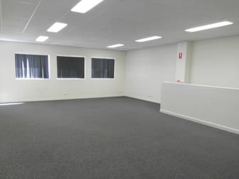 2/242 New Cleveland Road Tingalpa QLD 4173 - Image 2