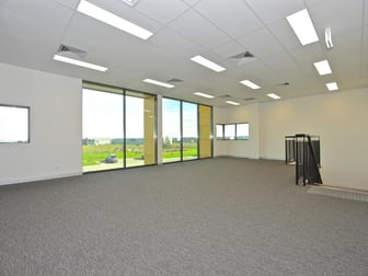 4/2 Silkwood Rise Carrum Downs VIC 3201 - Image 3