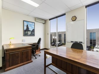 4/137-145 Rooks Road Nunawading VIC 3131 - Image 3