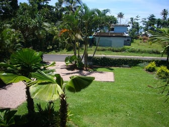 Click to view all images 7 Porter Promenade Mission Beach QLD 4852 - Image 1