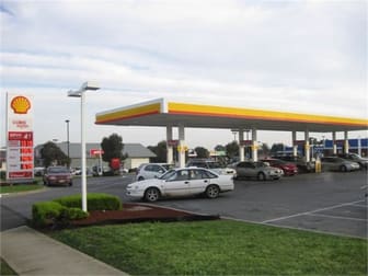 Click to view all images 325 Ballarato Road Carrum Downs VIC 3201 - Image 2