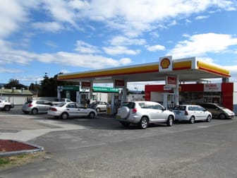 133  Carey Street (Corner Thorne Street) Toronto NSW 2283 - Image 2