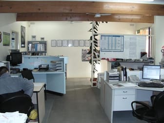 Click to view all images 41-43 Howard Street Epsom VIC 3551 - Image 2