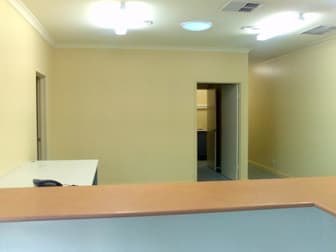 Click to view all images 2/227 Barnard Street Bendigo VIC 3550 - Image 3