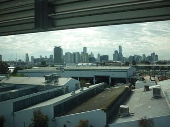 68/574 Plummer Port Melbourne VIC 3207 - Image 3