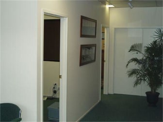 Suite 3, 28-32 Gloucester Avenue Berwick VIC 3806 - Image 2