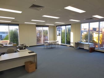 1/58 Lexton Road Box Hill VIC 3128 - Image 2