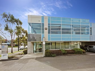 11/41 Sabre Drive Port Melbourne VIC 3207 - Image 2