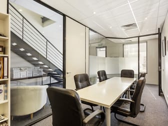 4/4 Garden Road Clayton VIC 3168 - Image 3