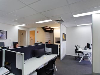 4 Rocklea Drive Port Melbourne VIC 3207 - Image 2