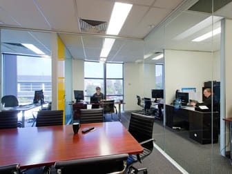 4 Rocklea Drive Port Melbourne VIC 3207 - Image 3