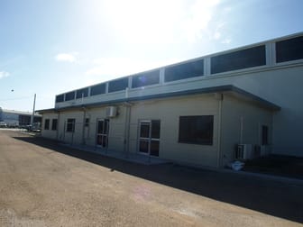 Click to view all images 197 Wade Street Parkhurst QLD 4702 - Image 2