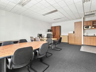 16/3 Westside Avenue Port Melbourne VIC 3207 - Image 3
