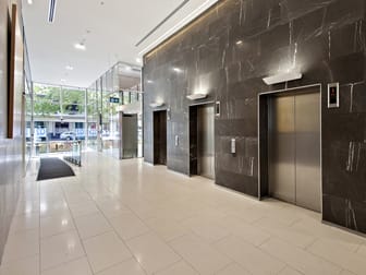 802/2 Queen Street Melbourne VIC 3000 - Image 3