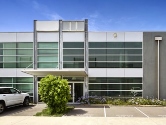 33/3 Westside Avenue Port Melbourne VIC 3207 - Image 2