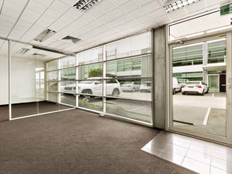 5/3 Westside Avenue Port Melbourne VIC 3207 - Image 3