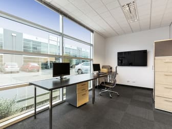 14/3 Westside Avenue Port Melbourne VIC 3207 - Image 3
