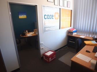 Click to view all images 17 William Street Rockhampton City QLD 4700 - Image 3