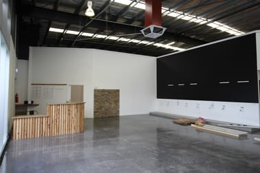 2&4/19 Bruce Street Mornington VIC 3931 - Image 2