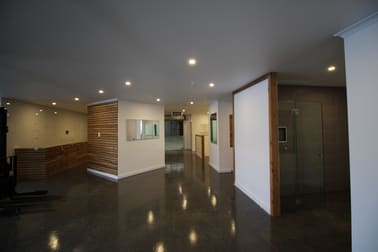 2&4/19 Bruce Street Mornington VIC 3931 - Image 3