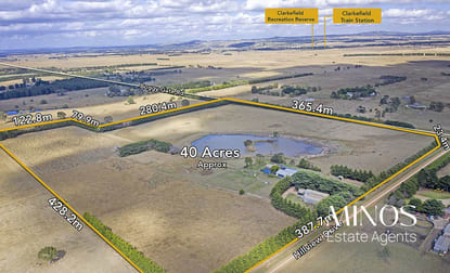 30 Hillview Drive Clarkefield VIC 3430 - Image 2