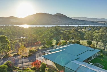 Click to view all images 35 Hollams Road Mansfield VIC 3722 - Image 1